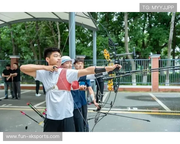 射箭学院完善青少年训练营的课程标准与质量评估，射箭培训学校